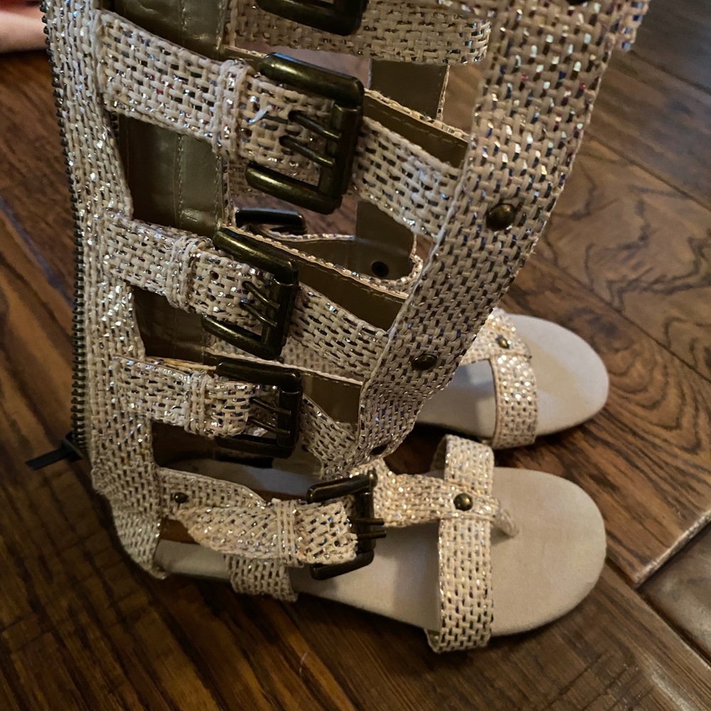 Sandals - Picture 6 of 6